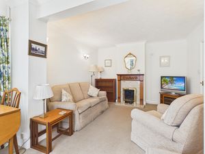 Sitting Room- click for photo gallery